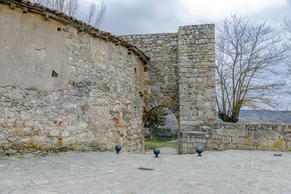 Arabische Tür der Verteidigungsmauer von medinaceli, Spanien. — Stockfoto