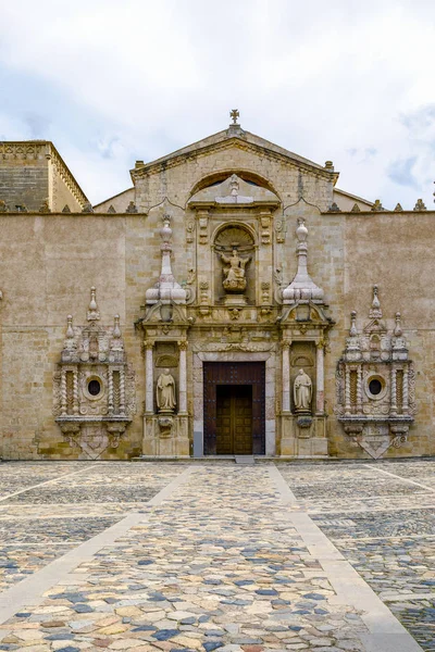 Monastery of Santa Maria de Poblet church entrance portal — Stock Photo, Image