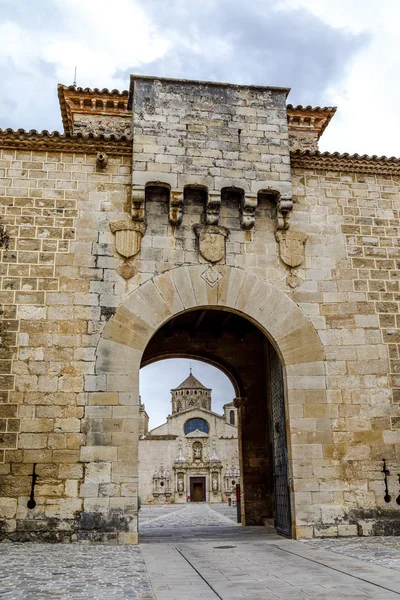 Manastır Santa Maria de Poblet genel bakış — Stok fotoğraf