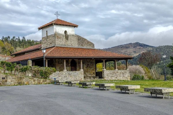 Hermitage of San Pelayo (San Pelaio baseliza) in Baquio (Vizcaya, Spain) — Stock Photo, Image