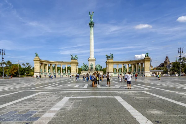 Piazza degli eroi a Budapest, Ungheria. — Foto Stock