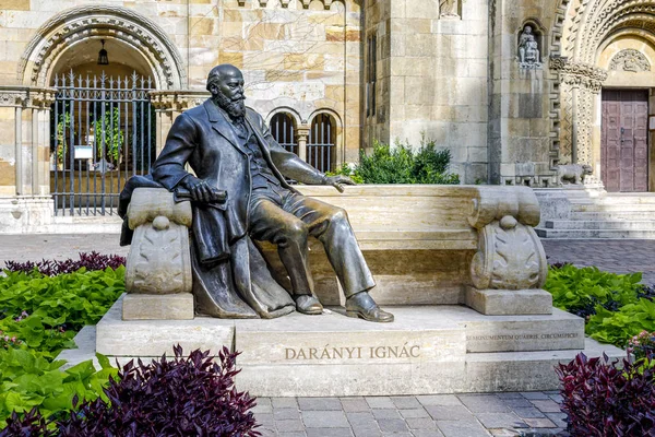 Posąg węgierskiego polityka Ignac Daranyi siedzi — Zdjęcie stockowe