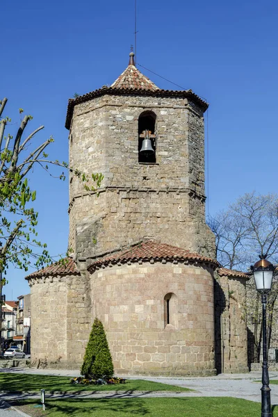 Kirche von sant pol in sant joan de les abadeses, spanien — Stockfoto