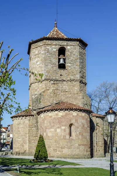 Kirche von sant pol in sant joan de les abadeses, spanien — Stockfoto