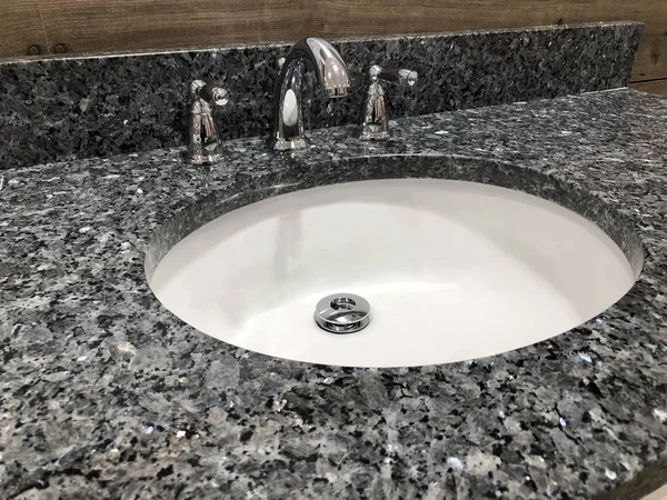 Bathroom Vanity Granite Counter White Oval Sink — Stock Photo, Image