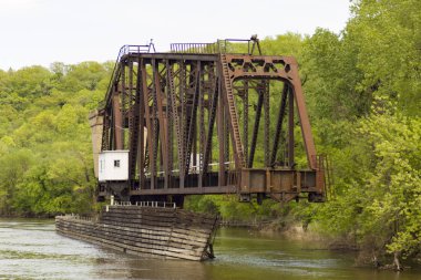 Mississippi'nin köprüde salıncak