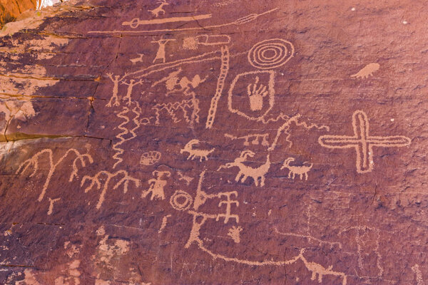 Petroglyphs at Atlatl Rock.