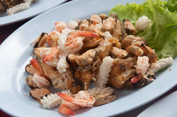 Shell krevety ryb a mořských plodů chobotnice — Stock fotografie