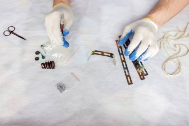 Oyuncak boğayı adım adım birleştirme talimatları. Ak Metal Boğa 'nın 2021 yılını karakteristik olarak sıkı çalışma ve sakinlikle kutlayalım. Kendin yap. 23 'ten 4' e.