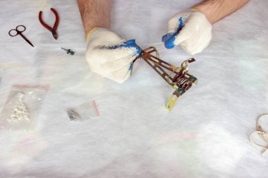 Oyuncak boğayı adım adım birleştirme talimatları. Ak Metal Boğa 'nın 2021 yılını karakteristik olarak sıkı çalışma ve sakinlikle kutlayalım. Kendin yap. 23 'ten 19' a.