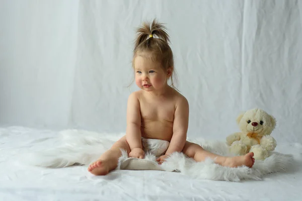 Little Girl Ten Months Playing Toy — Stock Photo, Image