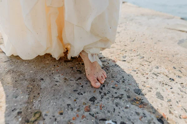 Young Beautiful Girl Long Milk Colored Dress Walks Beach Pier — Stock Photo, Image