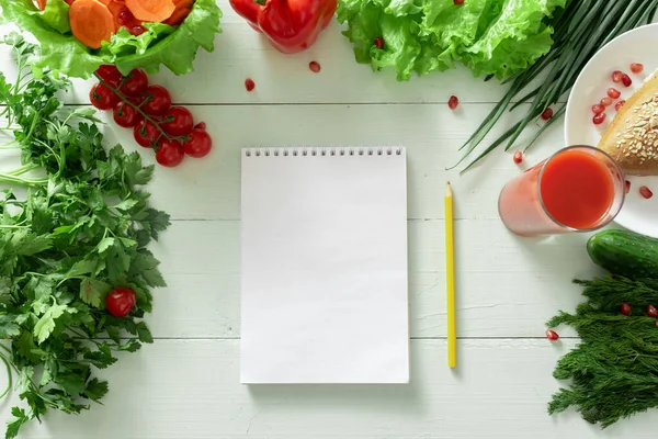 Cuaderno Para Llevar Diario Pérdida Peso Fondo Las Verduras Elaboración — Foto de Stock