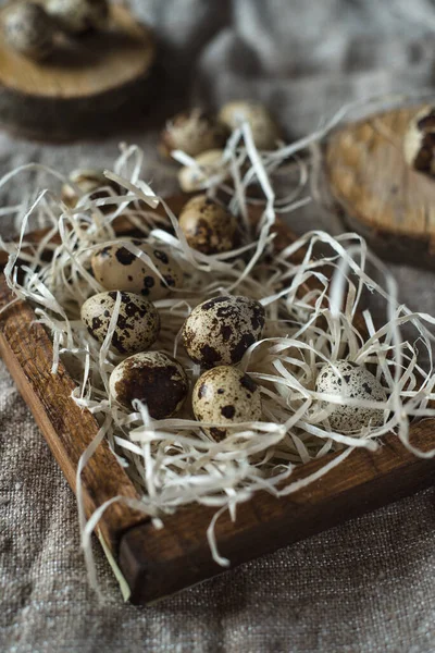 Quail Eggs Wooden Box Background Burlap — Stock Photo, Image