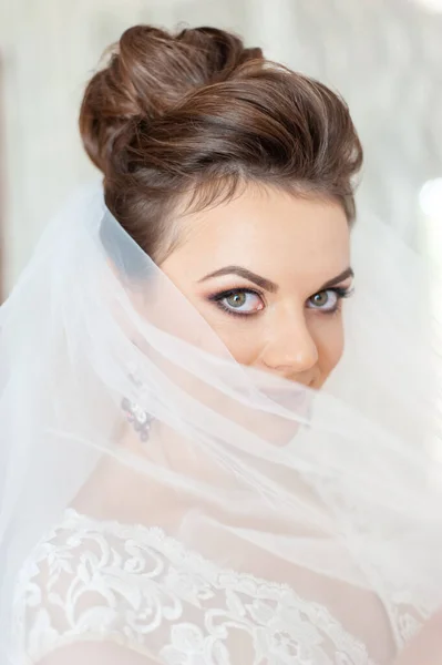 Крупный План Портрета Молодой Красивой Невесты — стоковое фото