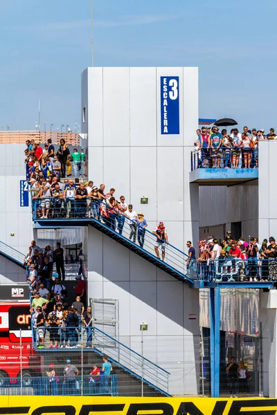 Les gens qui voient la course Superbike mondiale, 2016 — Photo