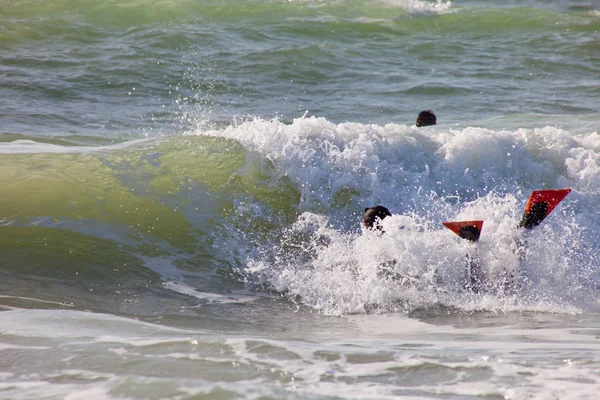 Bodyboader tomando ondas no campeonato — Fotografia de Stock