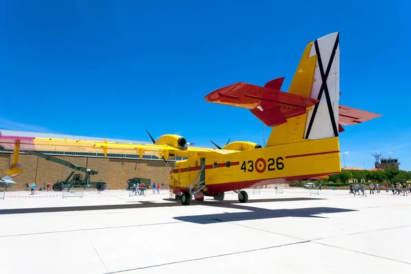 在展会上的水上飞机 Canadair Cl-215 — 图库照片