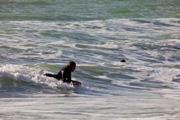 Bodyboader tomando olas en el campeonato — Foto de Stock