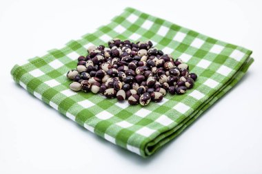 Siyah ve Beyaz Fasulyeler