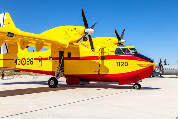 Deniz uçağı canadair cl-215 — Stok fotoğraf