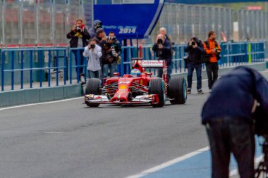 F1 pit bırakarak 