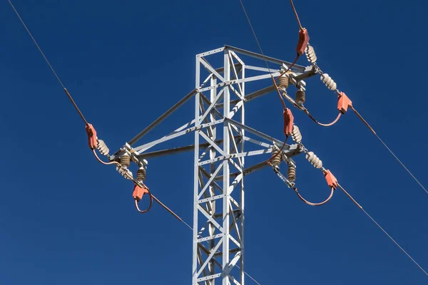 Transmisión de corriente eléctrica — Foto de Stock