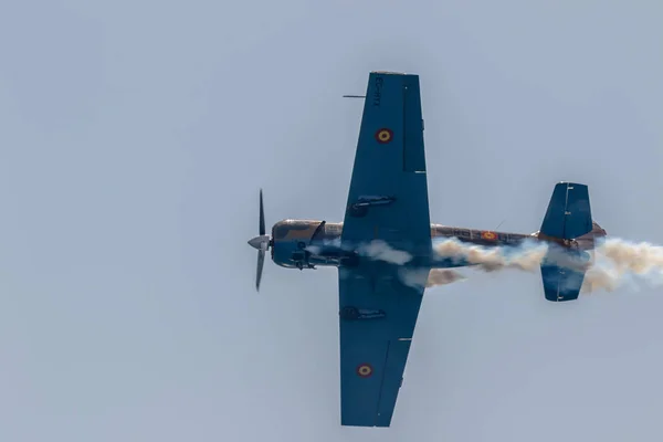 Flugzeug yakolev yak-52 - salva ballesta — Stockfoto