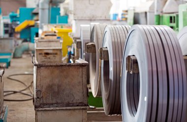 İşlem işleme kesim sırasında rulo trafo çelik ile atölye üretimi