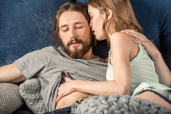 Young couple in love — Stock Photo, Image