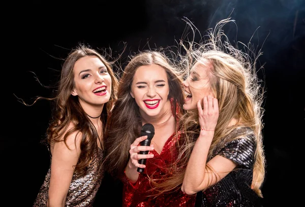 Drei hinreißende Frauen — Stockfoto