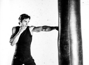 Kum torbası boks kick boks şampiyonu