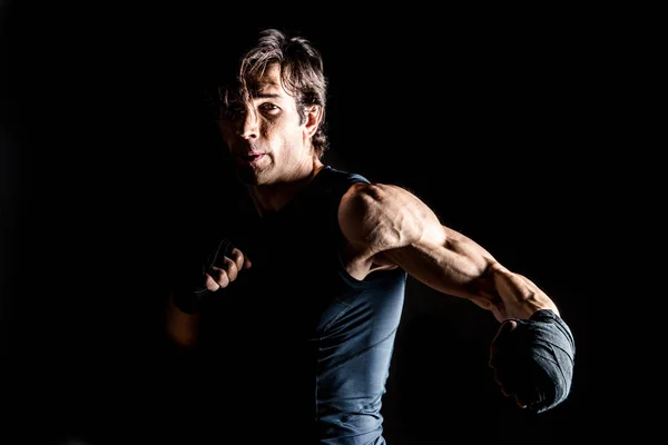 Muscular kickbox fighter — Stockfoto
