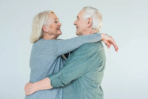 Glückliches Seniorenpaar — Stockfoto