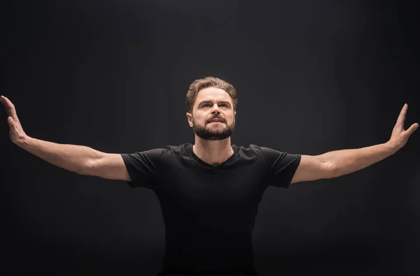 Hombre con las manos extendidas —  Fotos de Stock