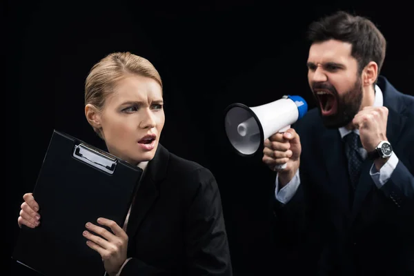 Hombre de negocios gritando en colega — Foto de Stock