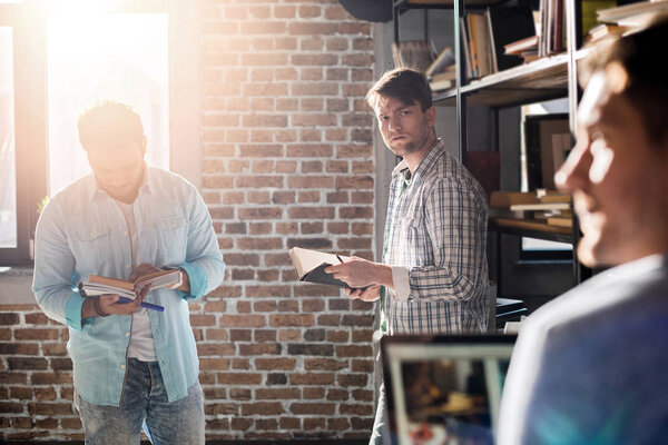 молодые специалисты работают
 