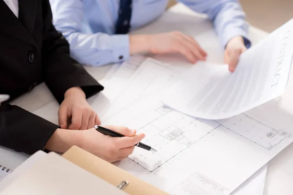 Children working with papers — Stock Photo, Image