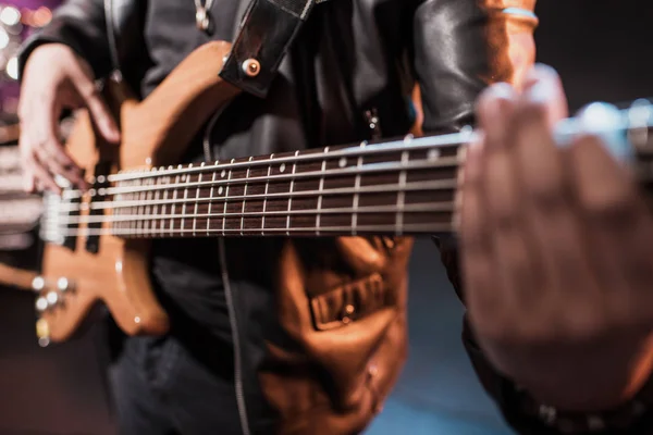 Electric guitar player — Stock Photo, Image