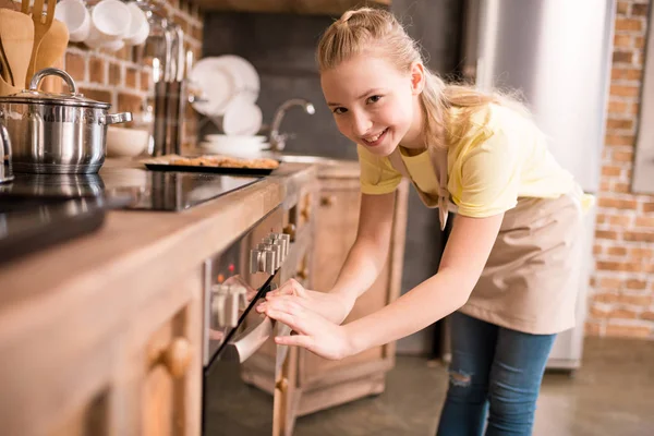 Sorridente bambina — Foto Stock