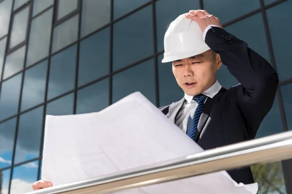 Professional architect in hard hat — Stock Photo, Image