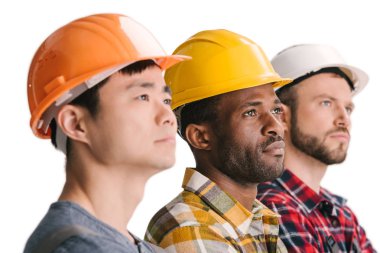 Grup çok ırklı inşaat işçileri