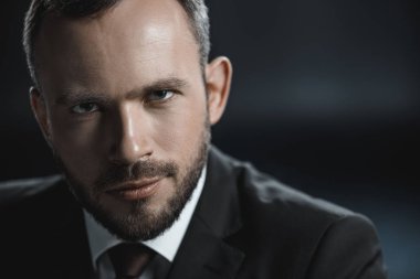 Beyaz genç işadamı