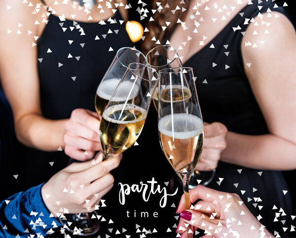 Женщины в очках
