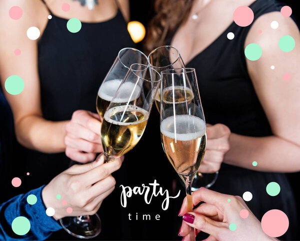 Женщины в очках
