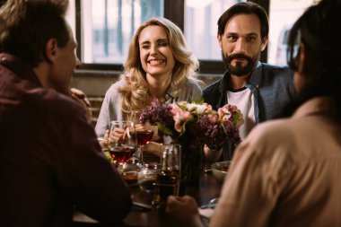 akşam yemeği arkadaşlar