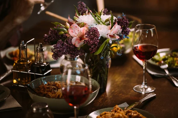 yemek için hazır tablo