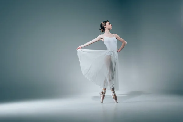 Beautiful Elegant Ballet Dancer White Dress — Stock Photo, Image