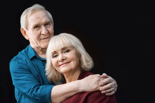 Feliz pareja de ancianos - foto de stock