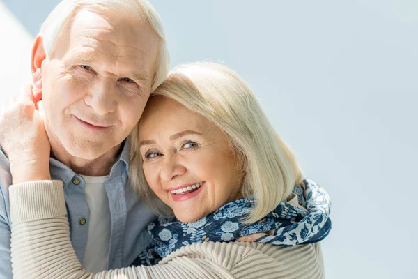 Feliz pareja de ancianos - foto de stock